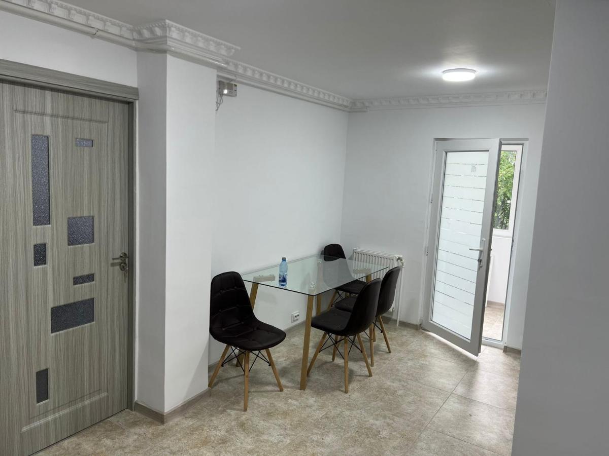 Eric Apartment Buzau Exterior photo